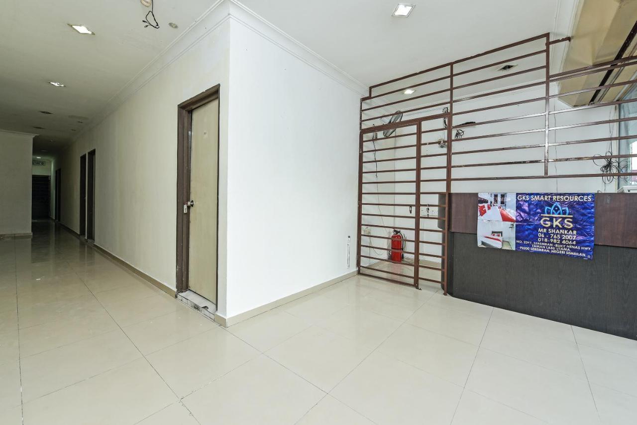 Hotel Oyo 90643 Gks 2*